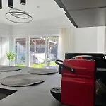 Cozy Apartment With Excellent Transport Links To Old Town, Main Station And Trade Fair