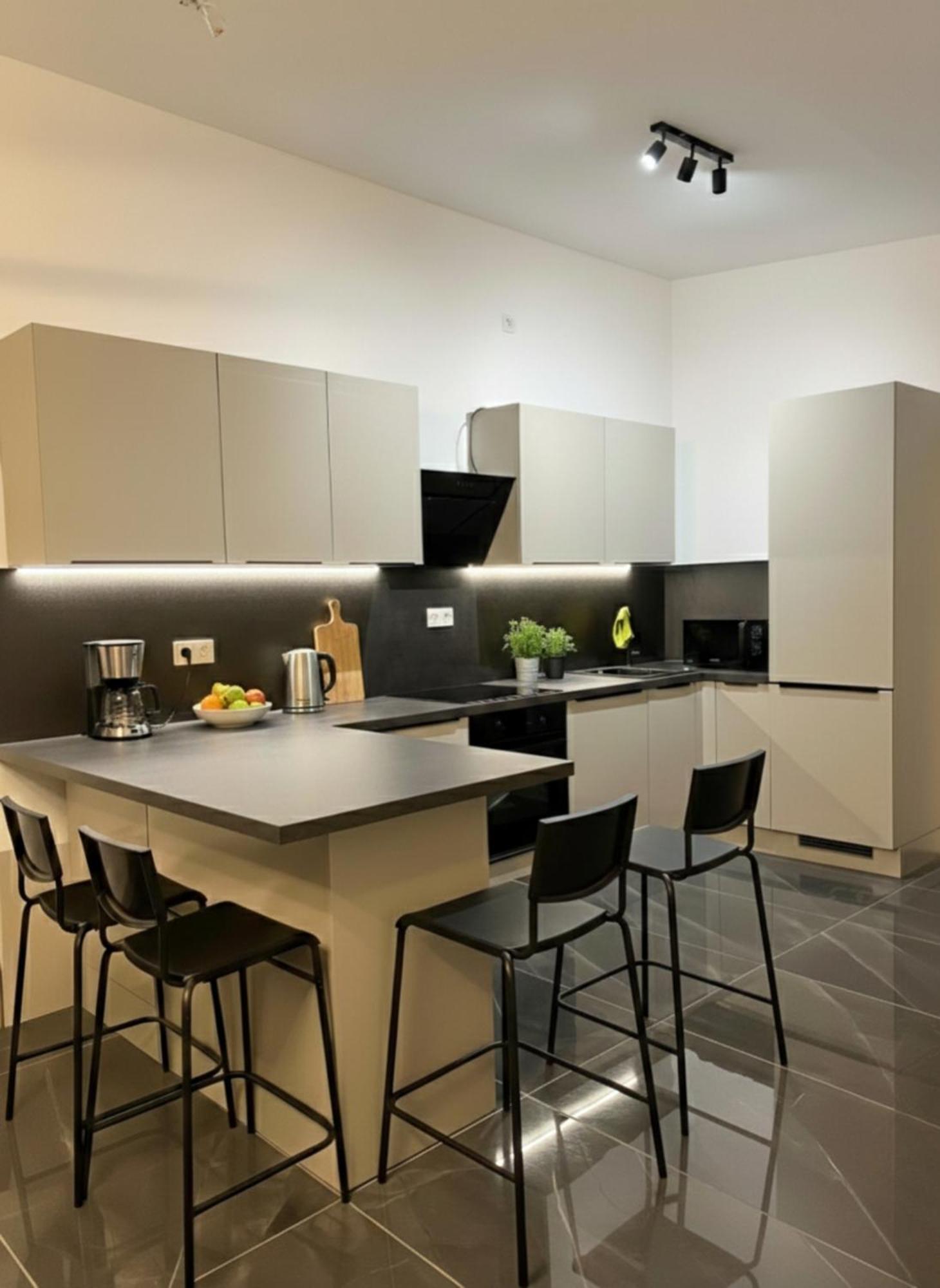 Cozy With Excellent Transport Links To Old Town, Main Station And Trade Fair * Düsseldorf